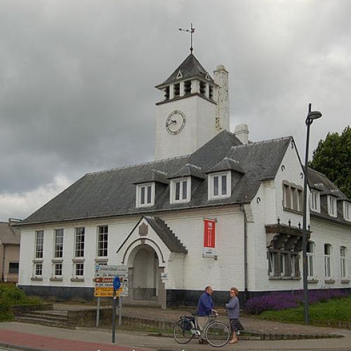 Oud gemeentehuis Vlezenbeek - bestek binnenrenovatie