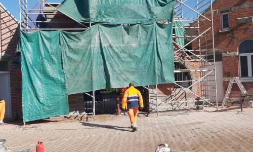 Werken aan inkomportiek begraafplaats