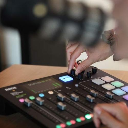 HALLO MICRO {audio/radio} © Villa Basta vzw